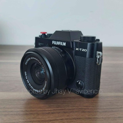 Fujifilm XT20 - Black (Excellent Condition)(Low SC)