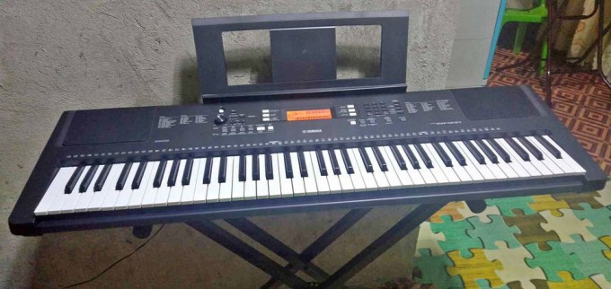 Yamaha 6octave piano. EW300