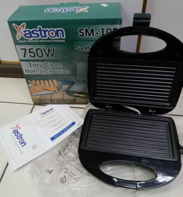 Sandwich Maker SM-100