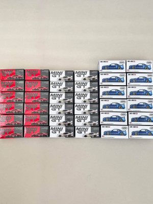 MiniGT Nissan Skyline GT-R