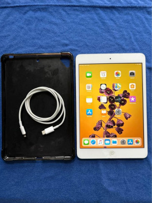 iPad Mini 2 32GB Apple wifi Only With Freebies Negotiable