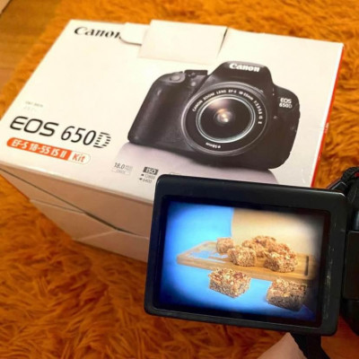 CANON DSLR 650D