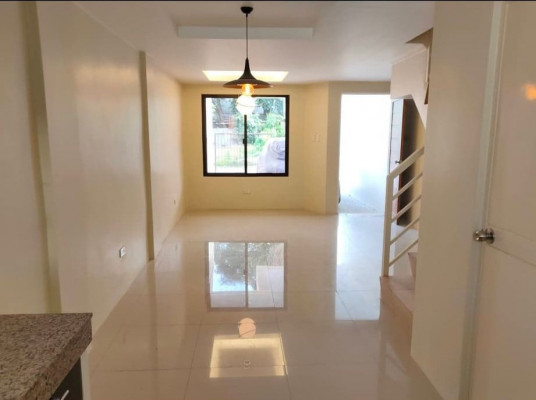 RFO Townhouse Violeta Guiguinto Bulacan (2 units available)