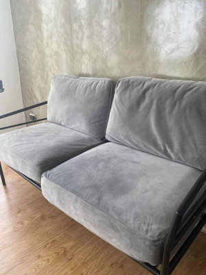2 to 3 Velvet Sofa (Preloved)