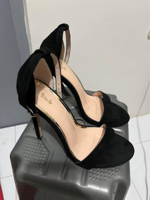Minimalist Stiletto Heeled Ankle Strap Sandals