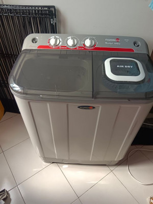 FUJIDENZO WASHING MACHINE