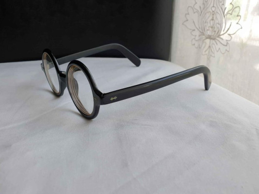 Vintage Round Eyeglass