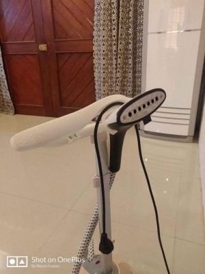 Hand-held Cloth Garments Iron Hanging Type Steamer Machine