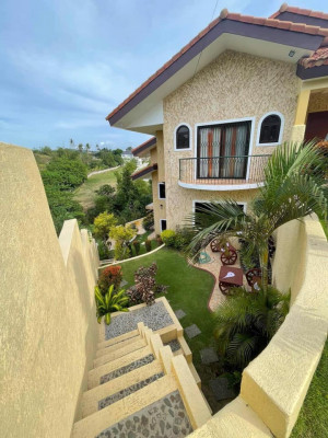 3 STOREY CLASSY MEDITERRANEAN HOUSE FOR SALE