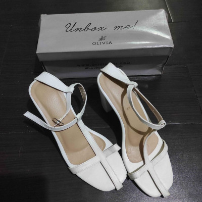 White Heels (OLIVIA)