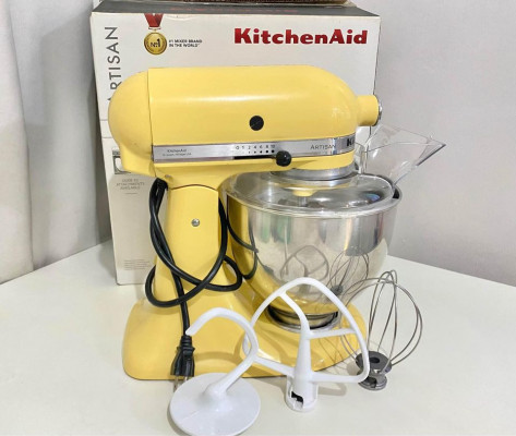 Kitchen Aid 4.8L Artisan Mixer 230V