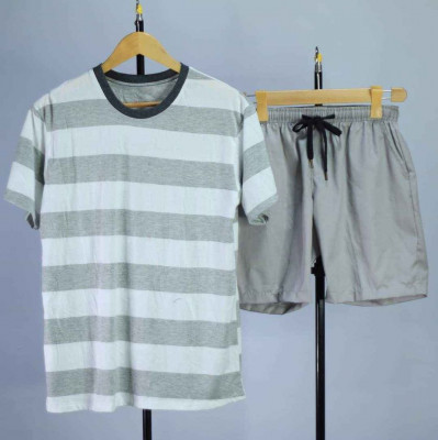 Crew neck tshirt and Urban shorts