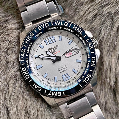 Rare SEIKO 5 Sports Limited Edition Watch