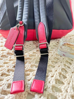 Coach Charlie Backpack in Signature Canvas - Pink