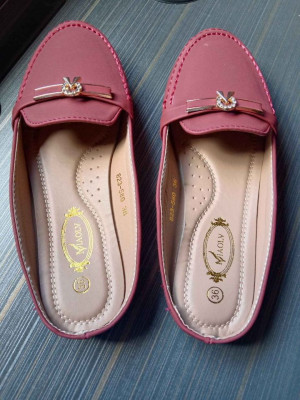 Flat sandals for sale