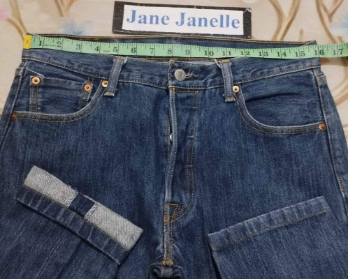 Original Levi's 501 size 32 on tape(code996)