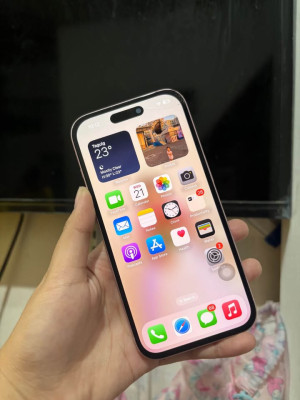 Iphone 15 (128 gb)