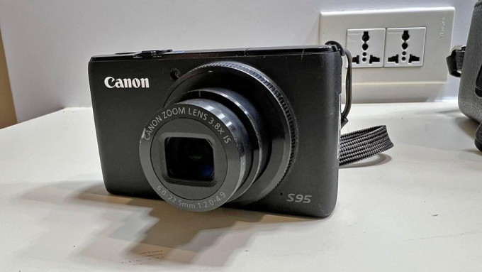 Canon PowerShot S95 Digital Camera