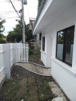 HOUSE & LOT FOR SALE