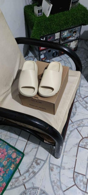 Yezzy slide, di kasya for sale nalang
