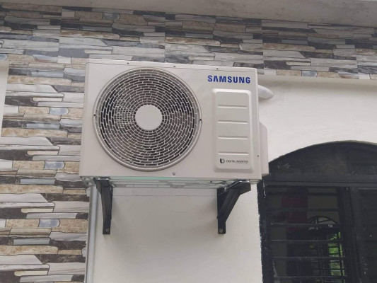 Brand New Split Type Aircon with Factory Sealed! Free installation and Materials