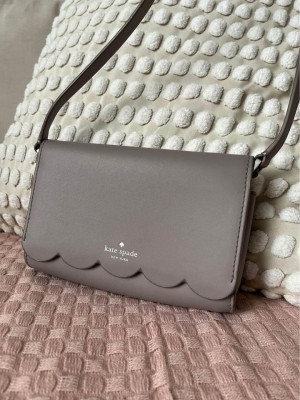 Kate Spade Addison Magnolia Street Crossbody Bag (Taupe)