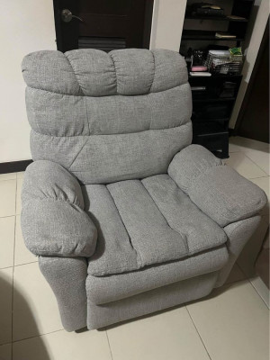 For sale: Unbranded Recliner Chair
