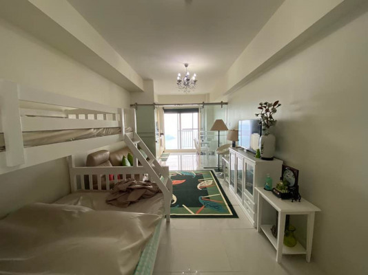 Condo for sale in Tagaytay with full view