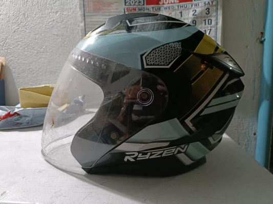 For sale Ryzen helmet dual visor