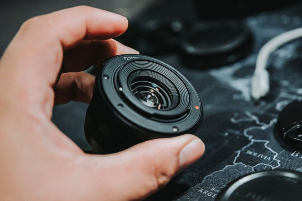 (MINT) 25mm f1.8 7artisans lens for Fuji-X cameras