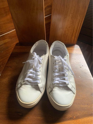 PRELOVED LACOSTE SNEAKER FOR MEN SIZE 9