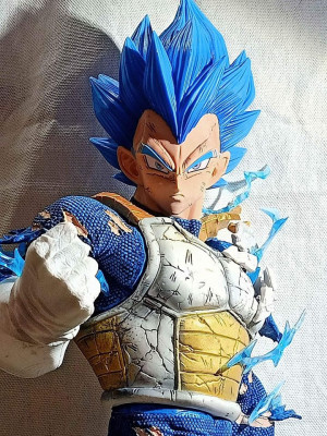 DBZ Vegeta Figure with 3 extra Heads 1 with light