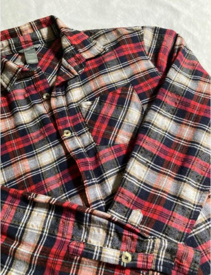 Mint red checkered buttoned longsleeve shirt