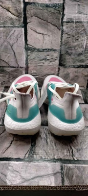 4 Sale: Wmns Adidas Ultraboost 21