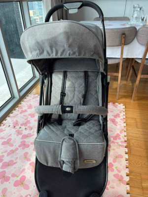 Looping Squizz Stroller