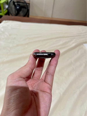 Apple Watch Series 5 44mm (100% AUTHENTIC)