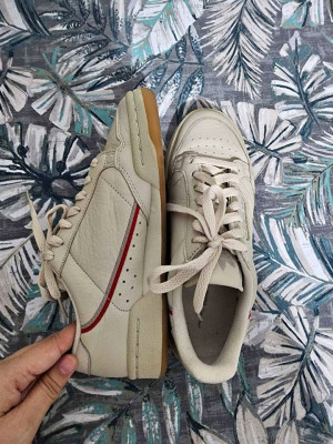 Adidas continental