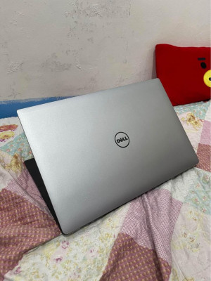 Dell Presicion 5510 6th hen Gen i7 20GB RAM 512GB SSD 2GB VIDEOCARD