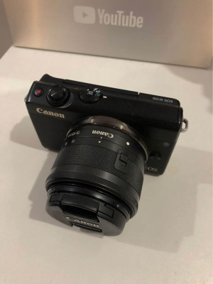 Canon EOS M100