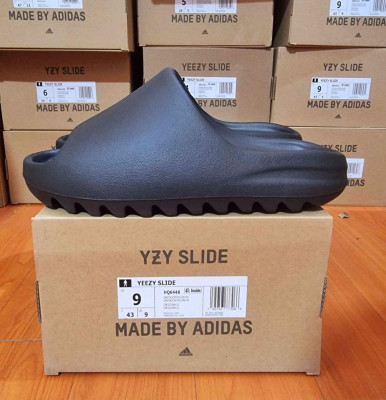 UA LW Batch YZZY Slide