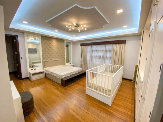 Outstanding Townhouse for Sale in New Manila