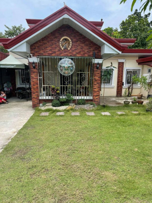 House and lot &commercial area for sale