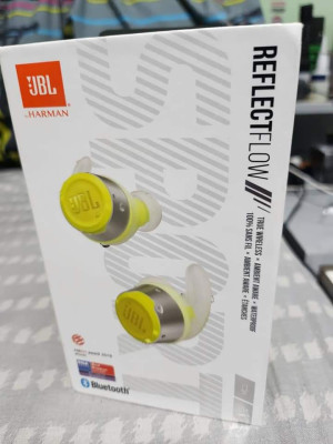 Jbl reflect flow 2nd hand for sale