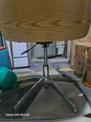 KRUZO MNGR Walnut Design Executive Office chair