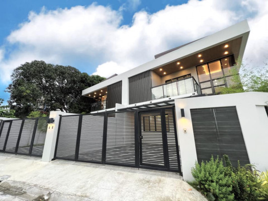 Dazzling Modern Homes For Sale In BF Homes, Paranaque