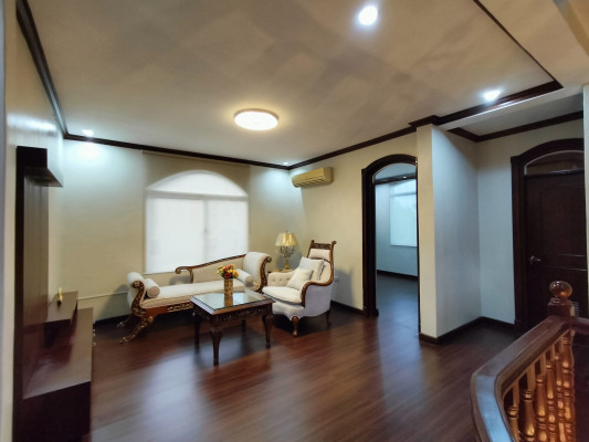 Fully Furnished Romantic Italian House in Portofino Subd.