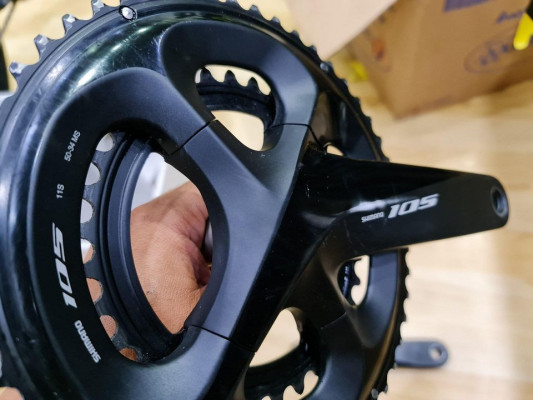 Shimano 105 R7000 Crankset w/o BB