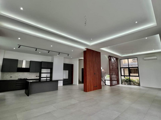 HOUSE AND LOT FOR SALE!!!