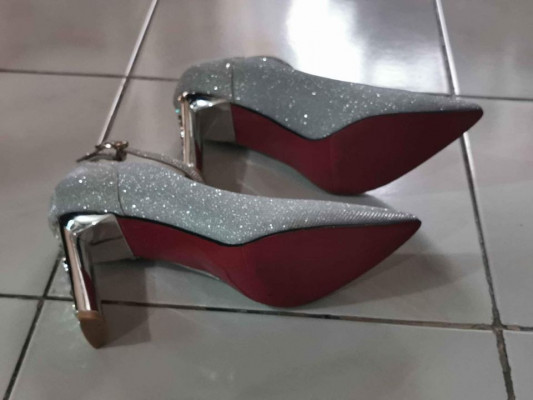 High Heels Shoes Size 8 Like New