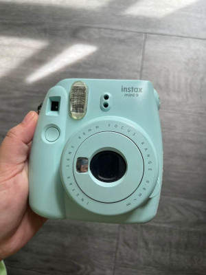 FUJIFILM INSTAX MINI 9